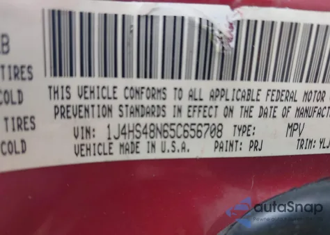 2005 Jeep Grand Cherokee Laredo z USA, uszkodzony, nr VIN 1J4HS48N65C656708